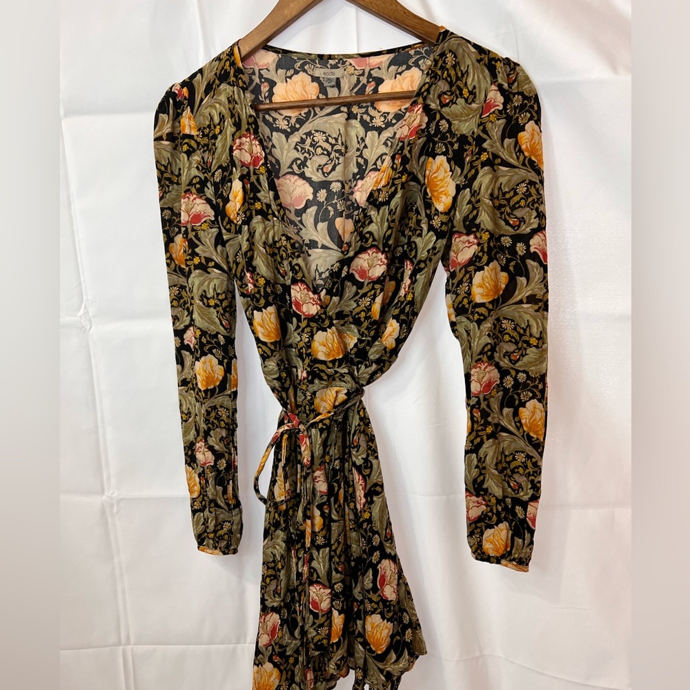 So dang cute! Wrap tunic or mini dress